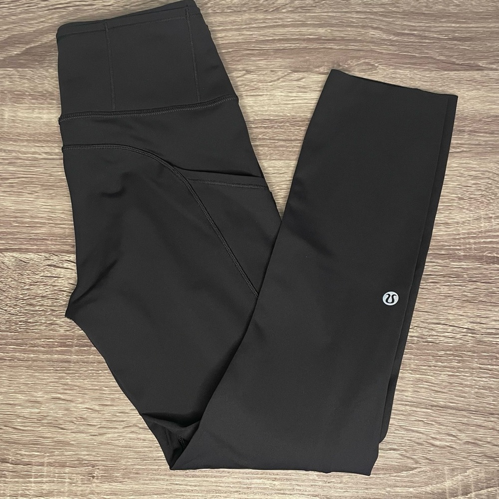 Lululemon leggings • Fast and Free High Rise Tight 25” • size 4
